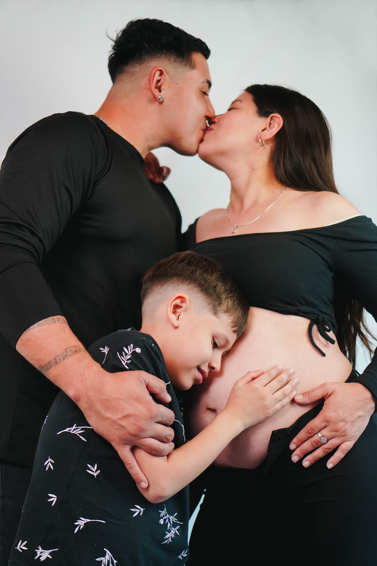 Sesión de maternity en el estudio de FotoMagic