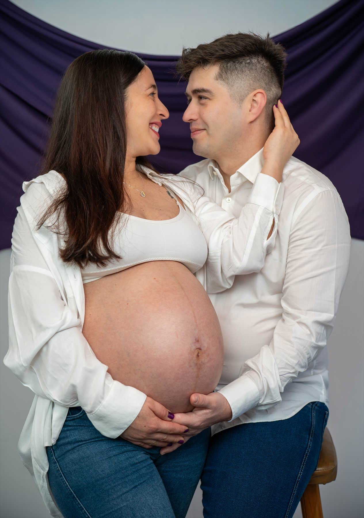 Sesión de maternity en el estudio de FotoMagic